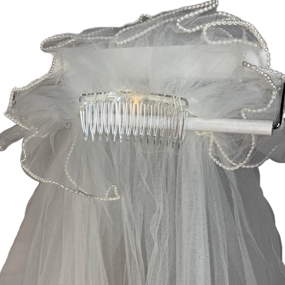 Wedding Vail tulle with pearl seam with comb - Picture 4 of 8